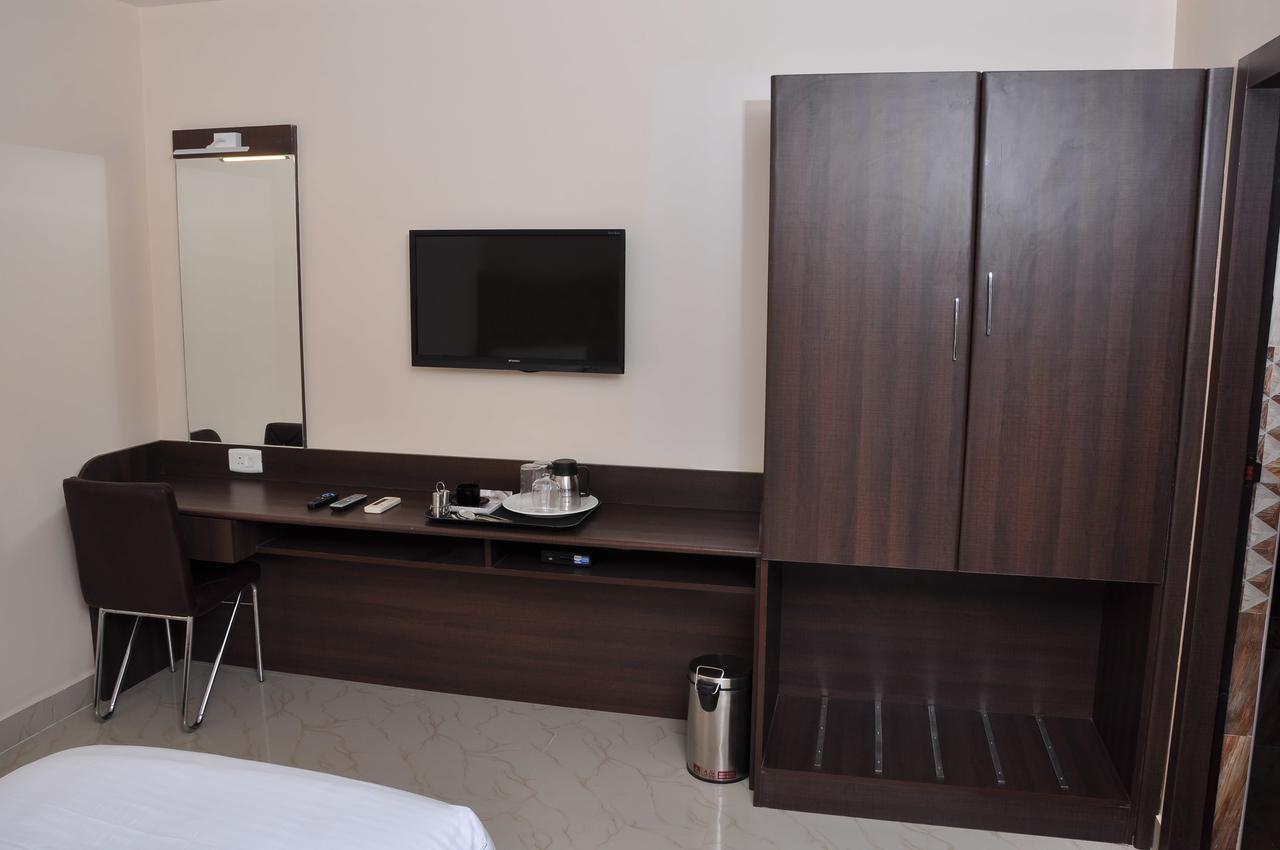 Almas Inn Hotels & Resorts Chennai Luaran gambar